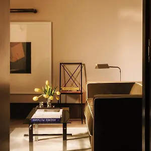 Pied A Terre Tuileries Paris
